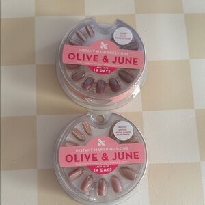NWT Olive & June Instant Mani Press-Ons